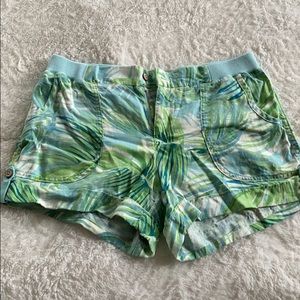 Carve design shorts size 6